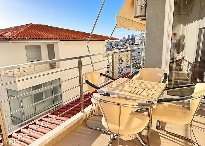 Rose Sea View Apartment