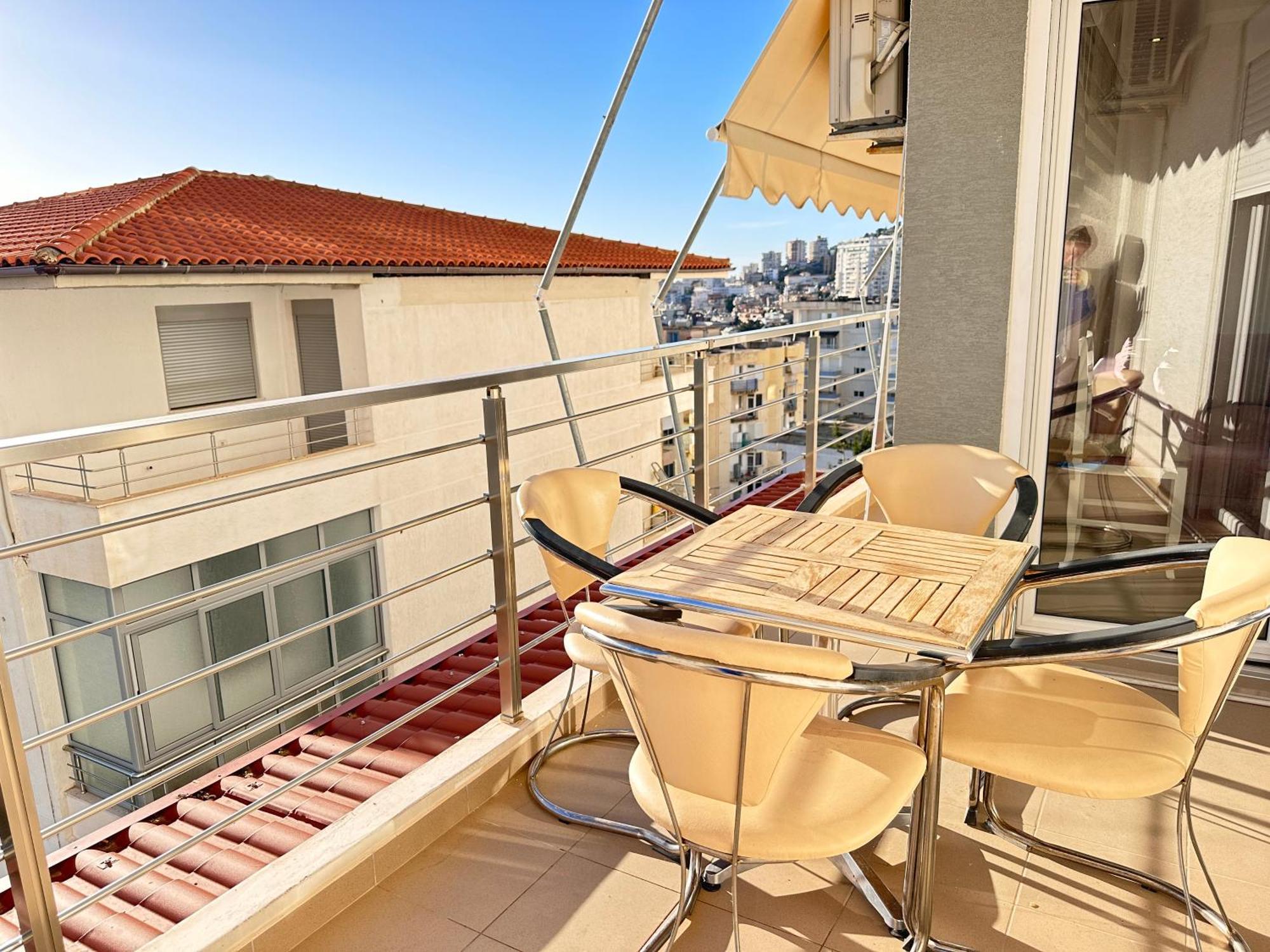 Rose Sea View Apartment *